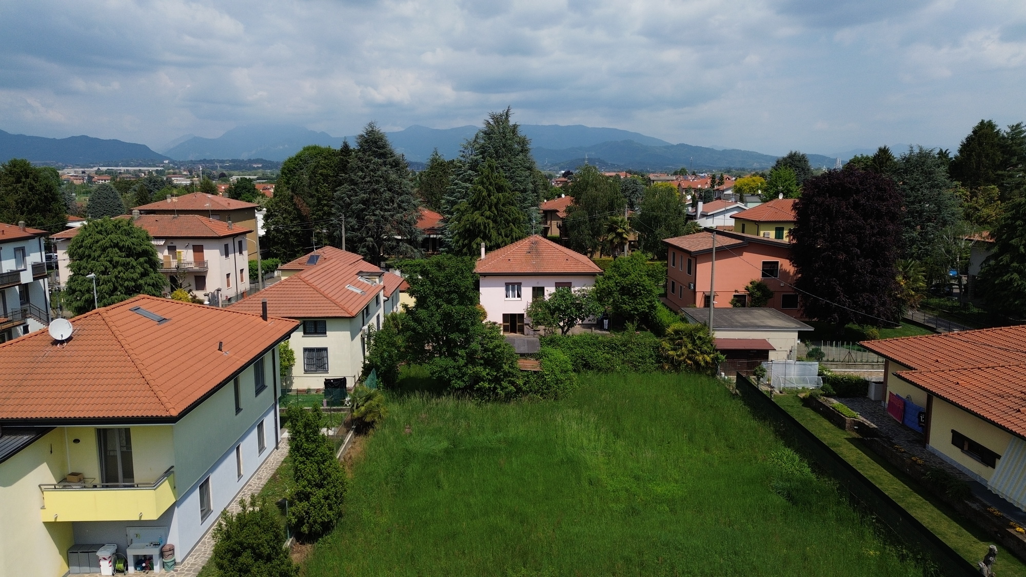 For sale villa in quiet zone Bernareggio Lombardia